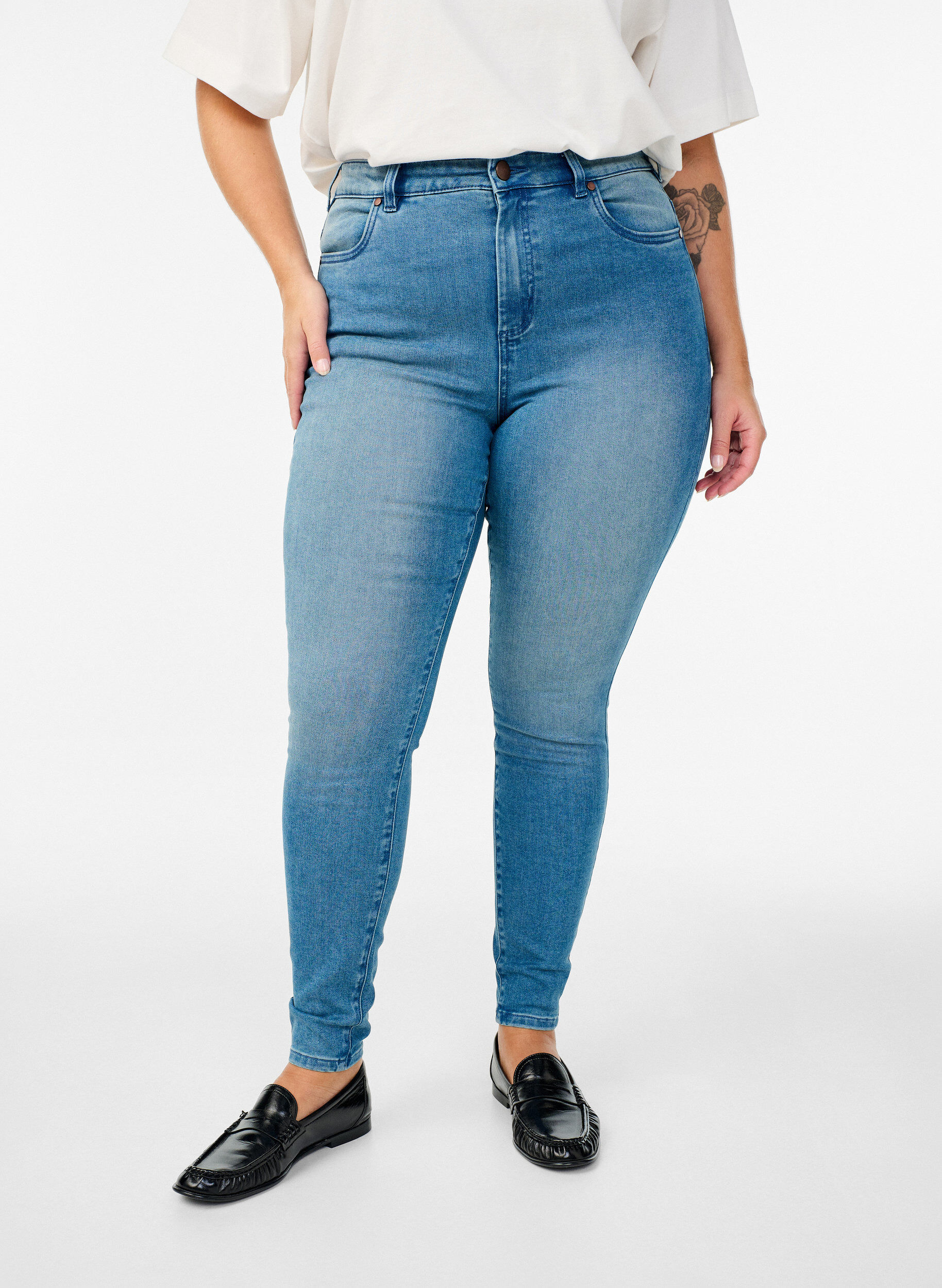 ZizzifashionSuper slim Amy jeans with high waist, Light Blue, Model image number 2
