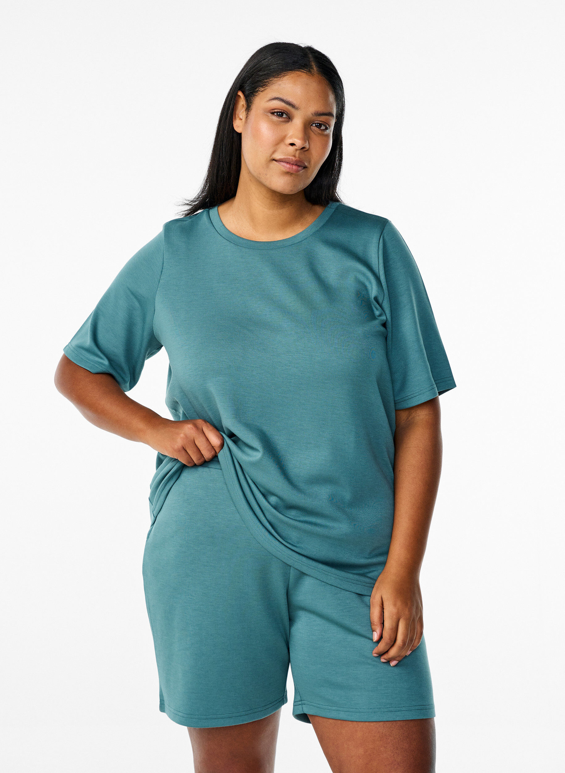 Shorts made of modal mix with pockets, Green, Model