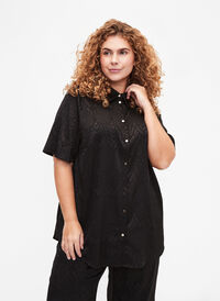 Long shirt with textured pattern, Black, Model
