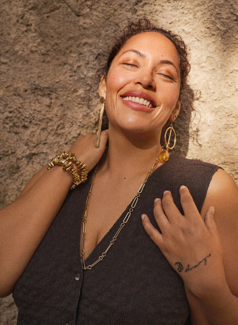 Sleeveless top with a wavy texture and button fastening, Brown, Image image number 0