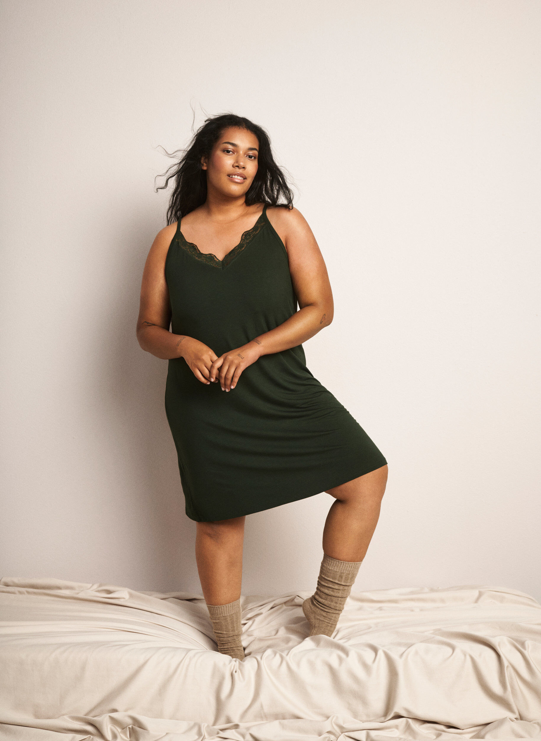 ZizzifashionViscose nightgown with lace trim, Green, Image image number 0