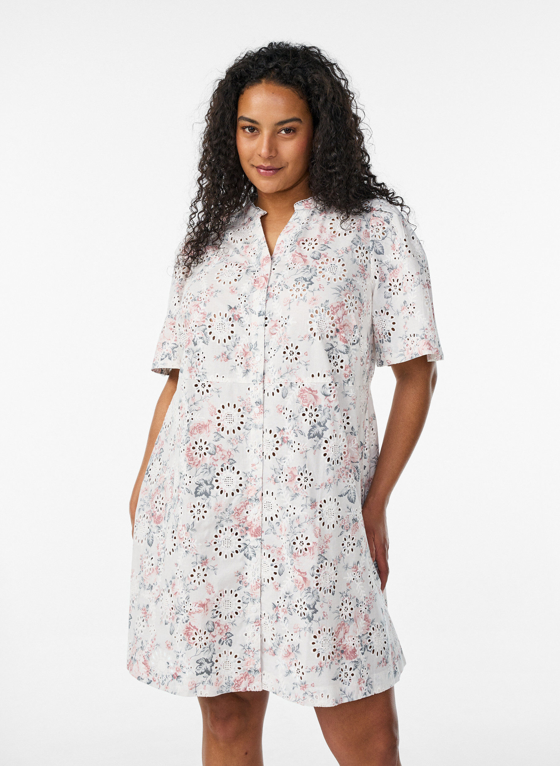 Cotton dress with floral print and broderie anglaise, Vanilla, Model