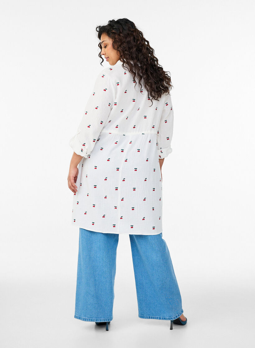 Shirt dress in cotton muslin with embroidered motifs, Vanilla, Model image number 2