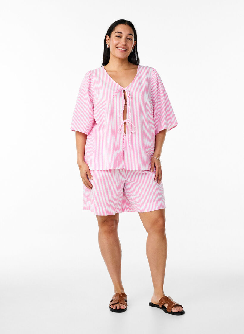 FLASH - Striped Shorts with a high waist, Pink, Model image number 1