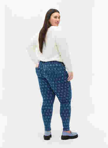 Super slim Amy jeans with flower print, Blue denim, Model image number 1