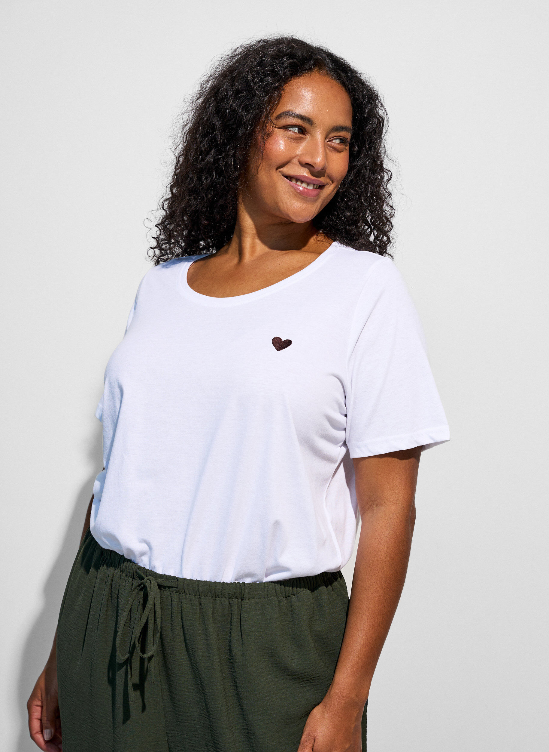 T-shirt with motif, White, Model