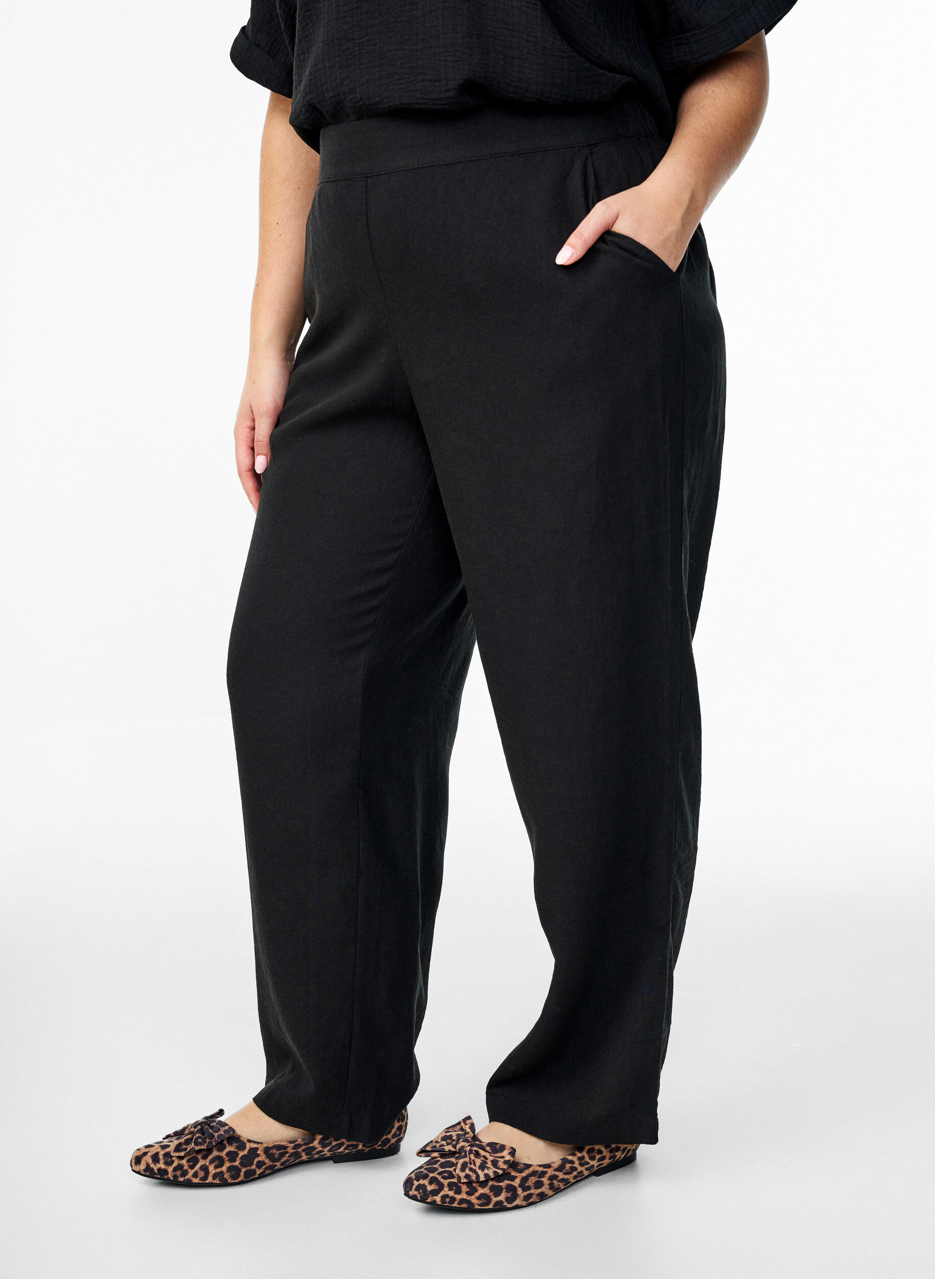 ZizzifashionLoose trousers in linen and viscose, Black, Model image number 2