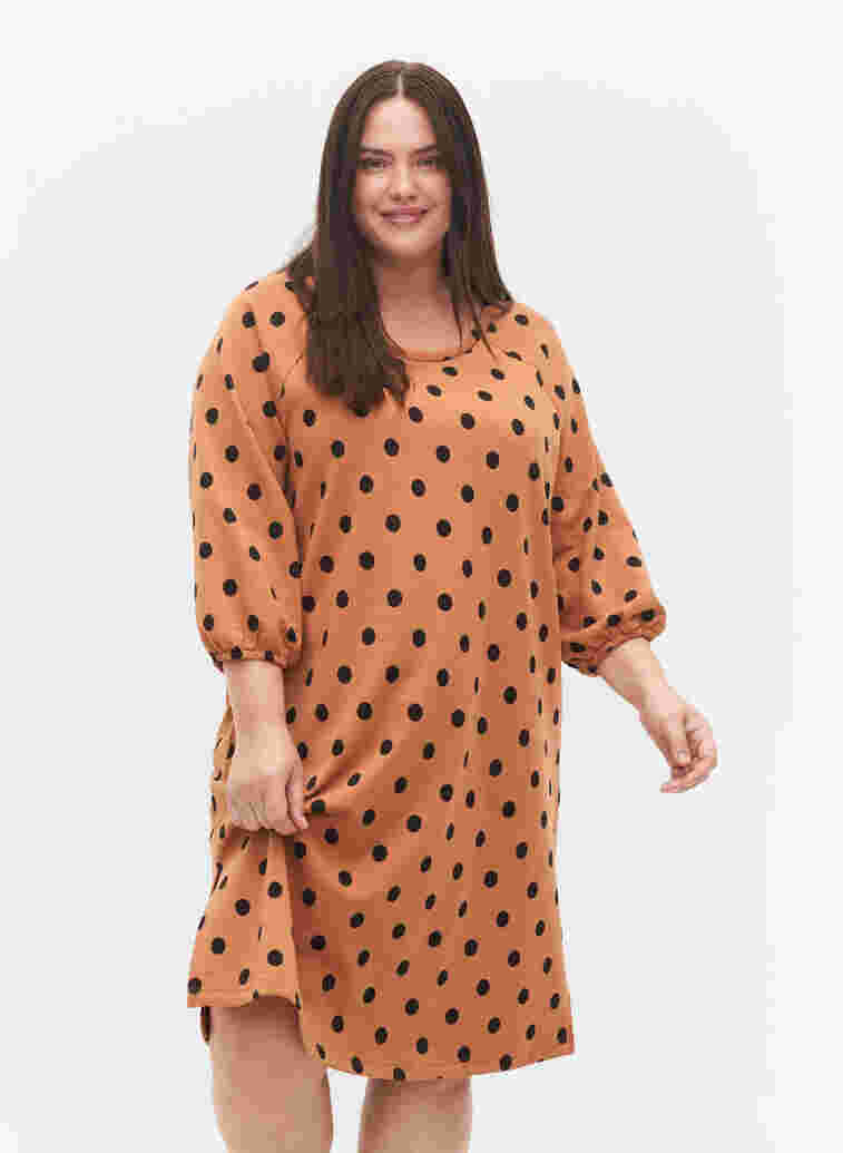 Polka dot dress with 3/4 sleeves, Almond Black Dot, Model