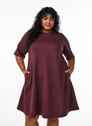 Knee-length jersey dress with pockets and A-line shape - Dark Bordeaux - Sz. M - Zizzifashion Knee-length jersey dress with pockets and A-line shape - Dark Bordeaux - Sz. M - Zizzifashion