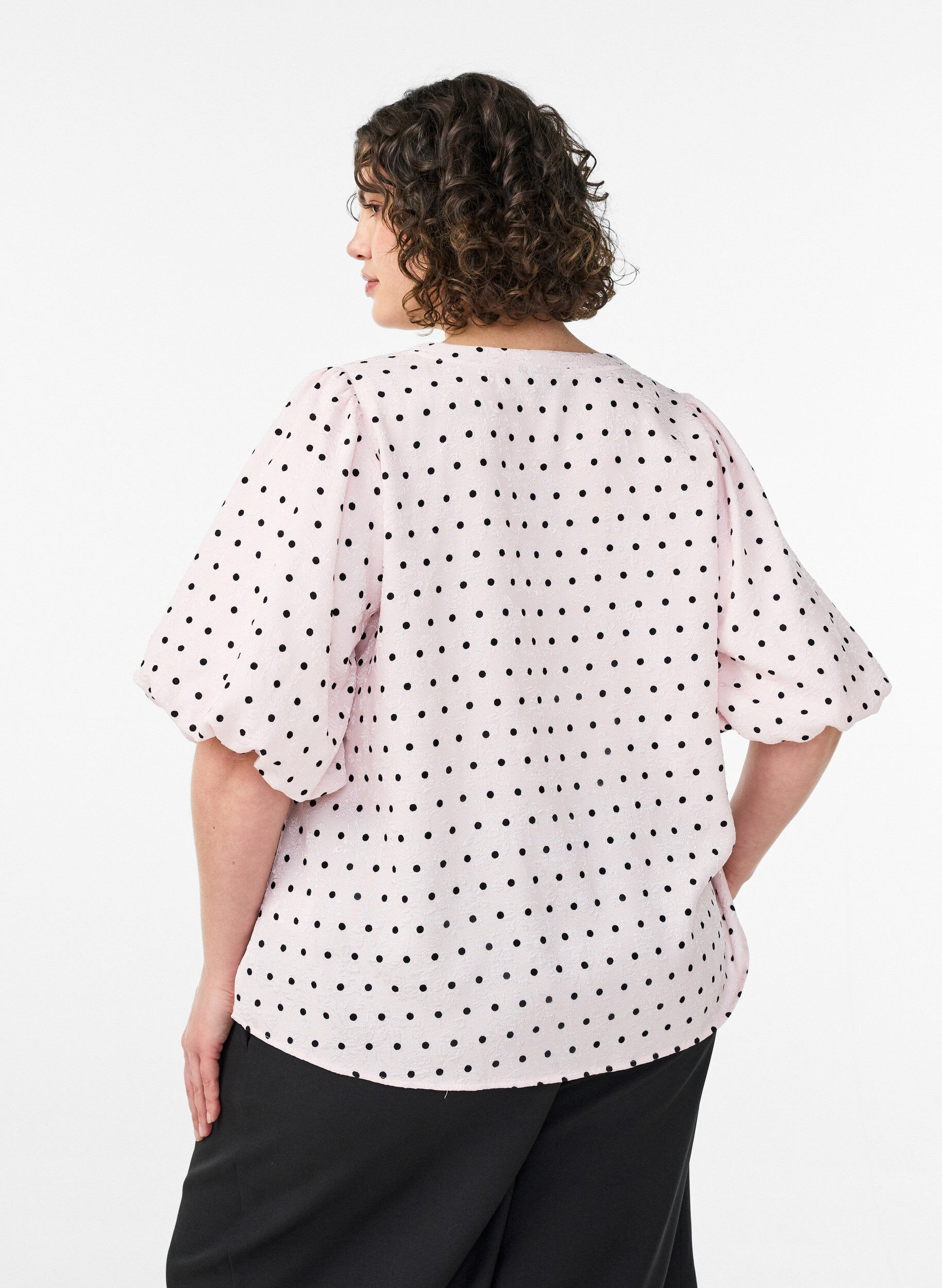 Zizzifashion Blouse with polka dot pattern and balloon sleeves, Pink, Model image number 2