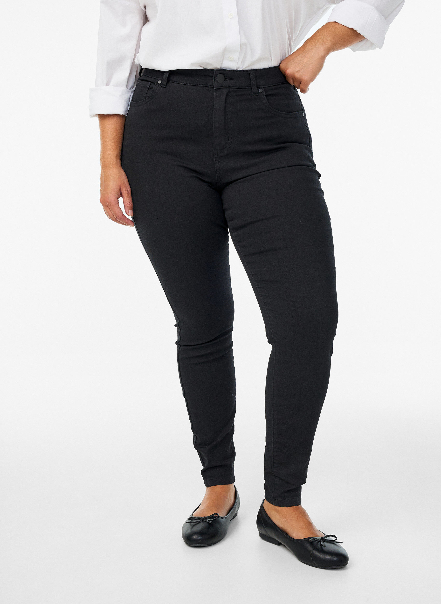 Zizzifashion Amy high-waisted super slim fit jeans, Black, Model image number 2