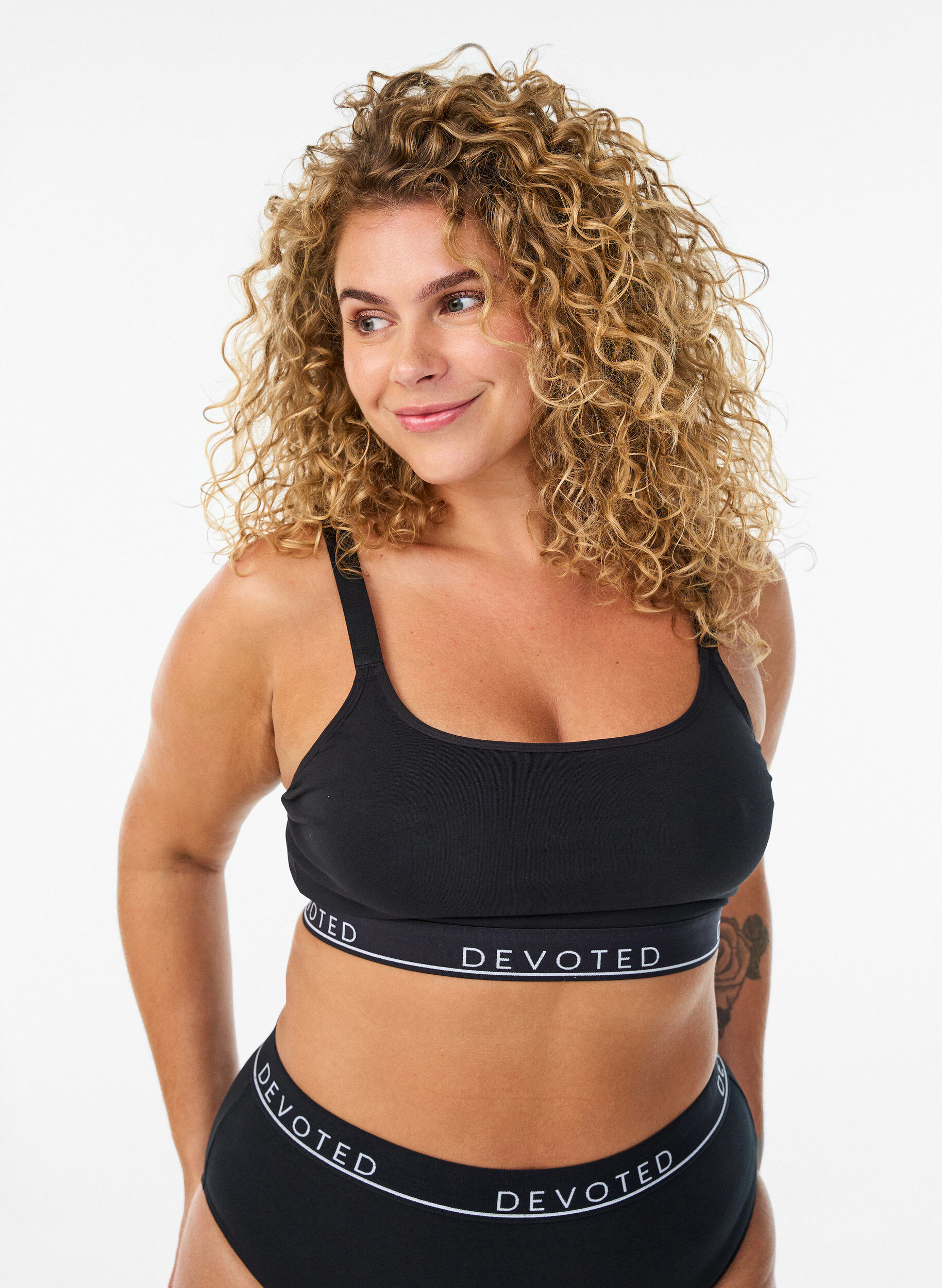 Cotton bra top with adjustable straps, Black, Model