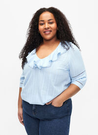 Blouse with 3/4 sleeves and lace, Chambray Blue, Model