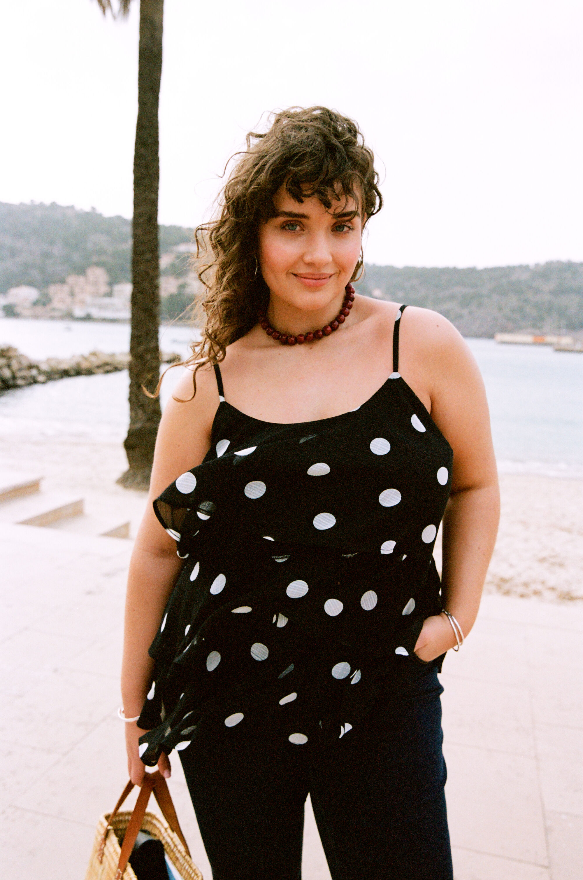 ZizzifashionSpotted summer style with edge, , Model