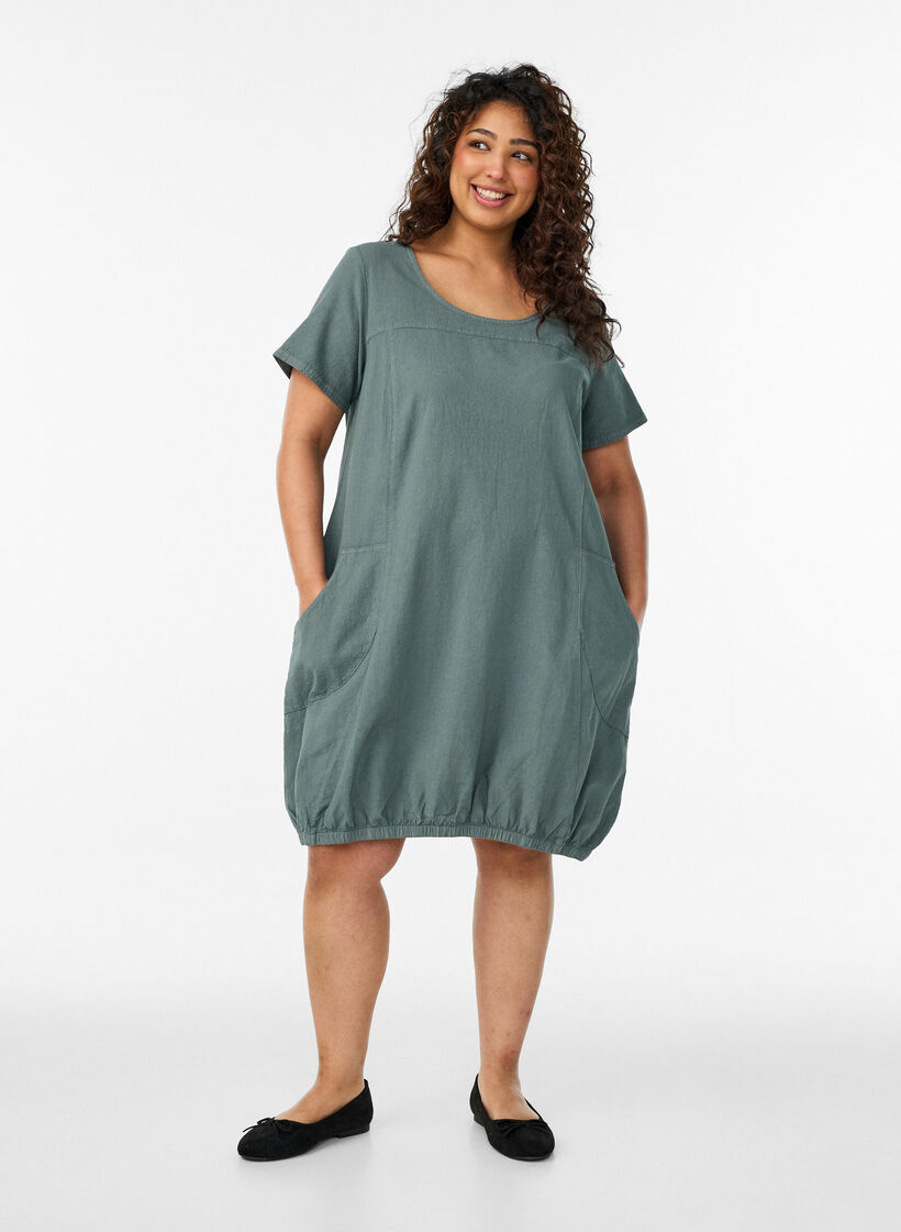Short sleeve cotton dress, Green, Model image number 1