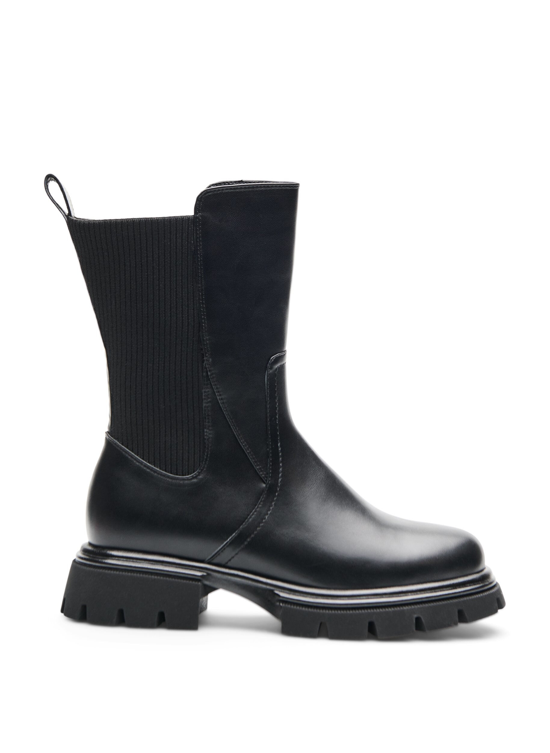 ZizzifashionChelsea boot with a chunky sole and ribbed panels, Black, Packshot image number 0