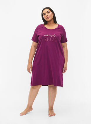 Short-sleeved nightgown in organic cotton, Dark Purple Relax, Model image number 2