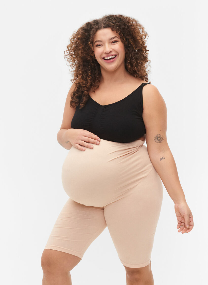 Cotton tight-fitting maternity shorts, Frappé, Model