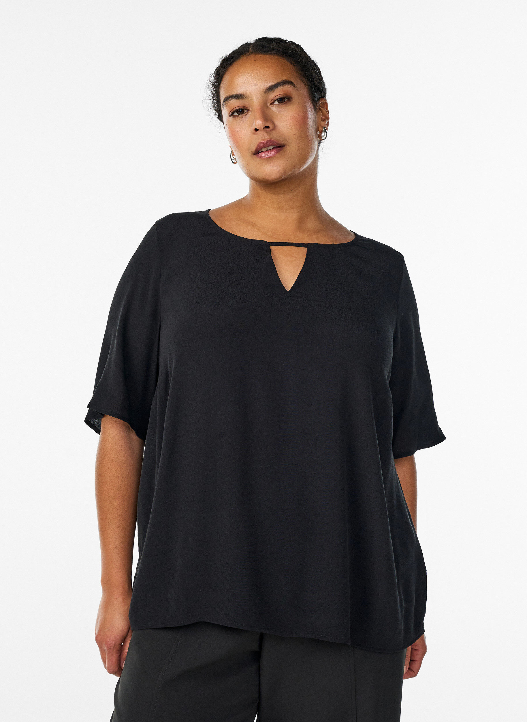 Short-sleeved viscose blouse, Black, Model