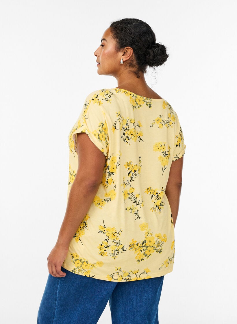 T-shirt with floral print, Yellow, Model image number 2
