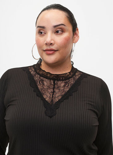 Blouse with lace and long sleeves, Black, Model image number 2