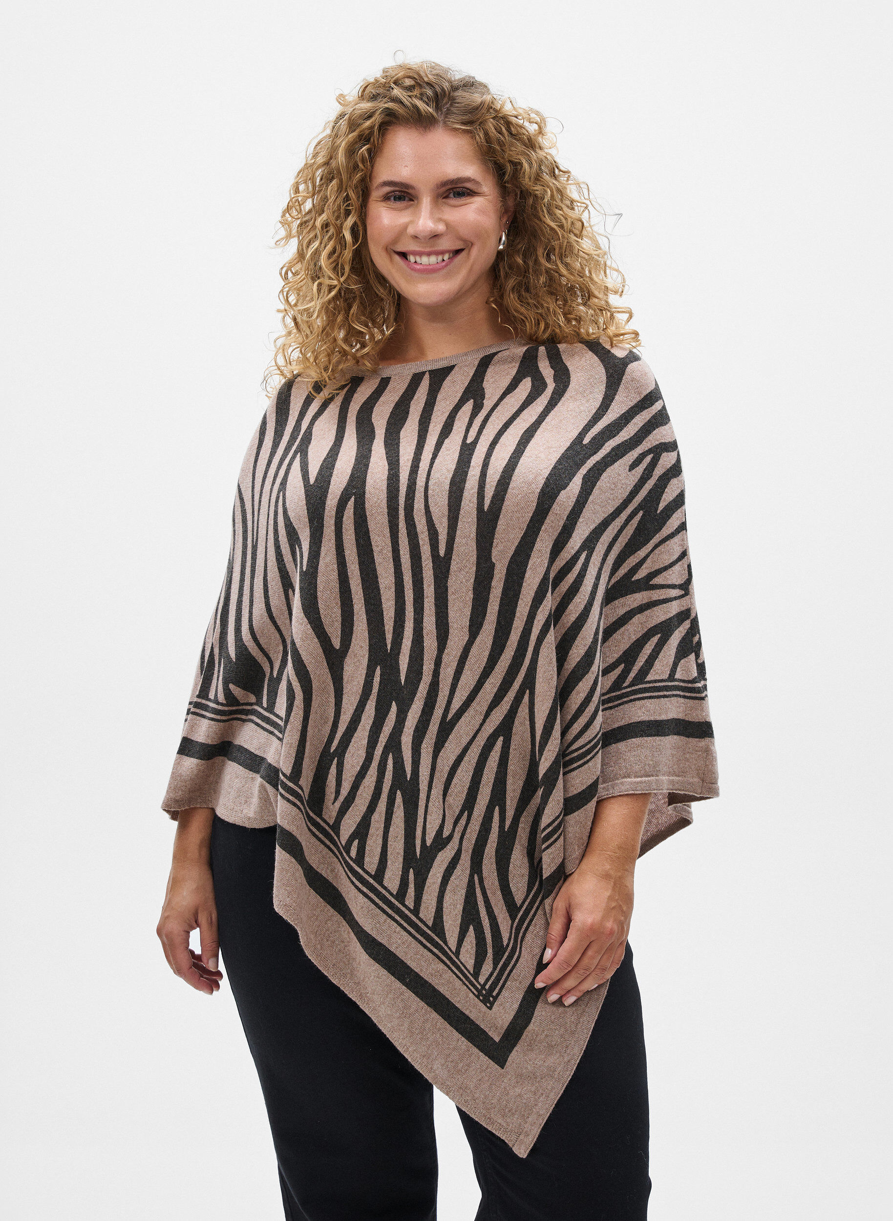 Zizzifashion Fine-knit poncho, Black, Model image number 0