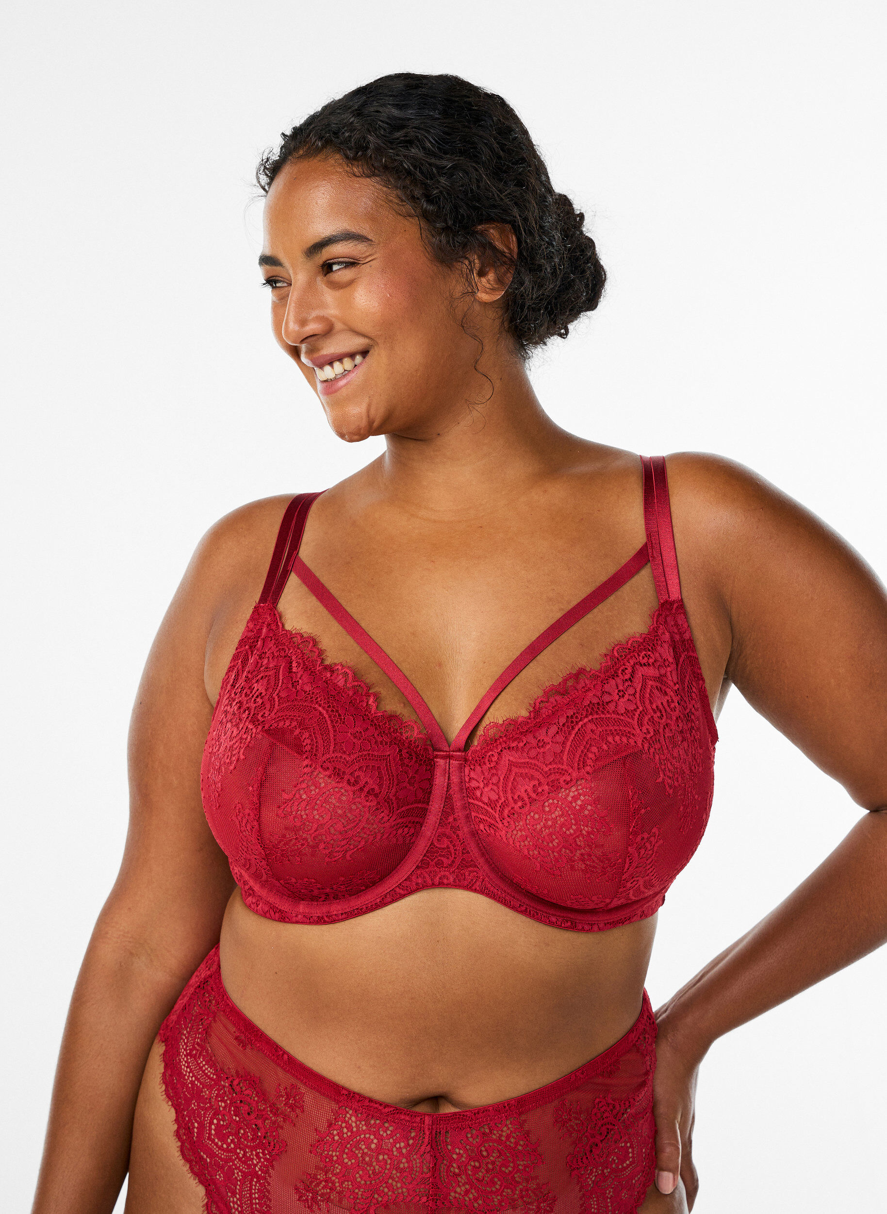 Full cover lace bra with strap details, Red, Model