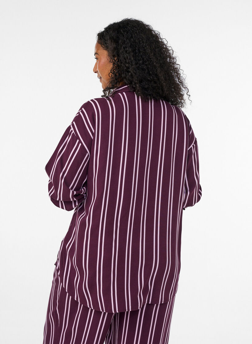 Striped nightshirt, Dark Bordeaux, Model image number 2