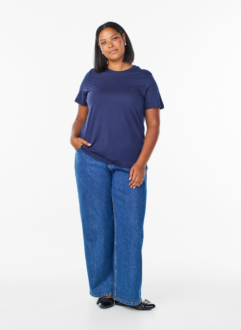 Basic cotton T-shirt with round neck, Blue, Model image number 1