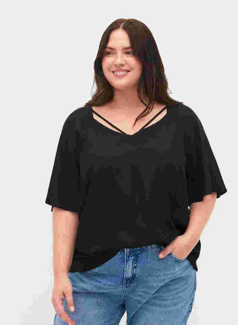 Short-sleeved viscose blouse with string detailing, Black, Model