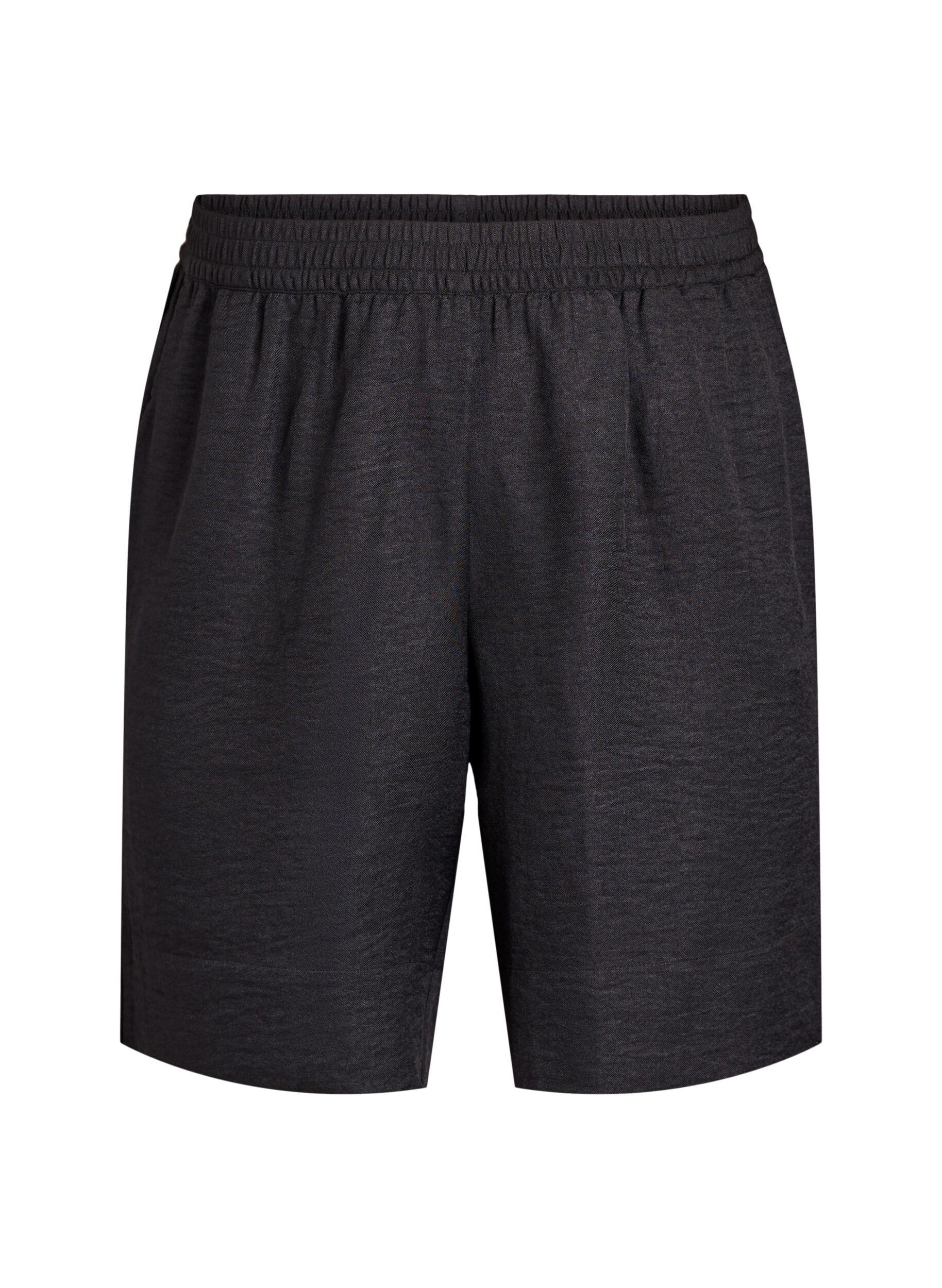 Shorts with pockets and high waist
