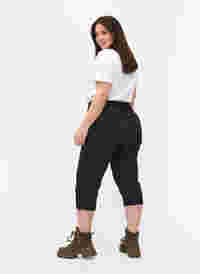 Capri hiking shorts with pockets, Black, Model