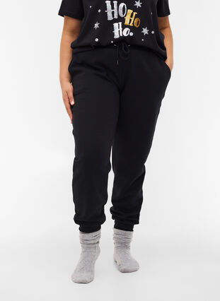 Loose sweatpants with pockets, Black, Model image number 3