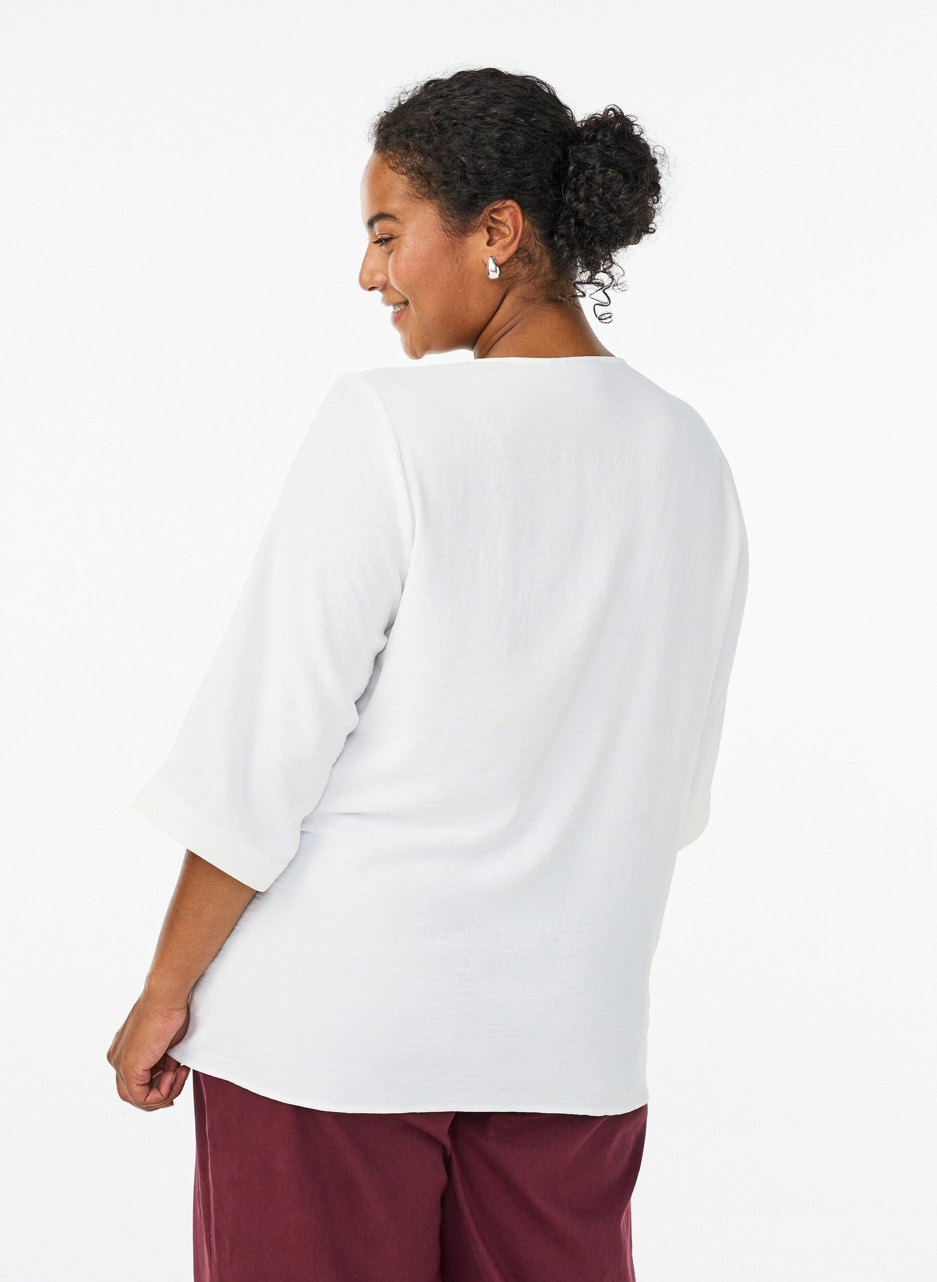 ZizzifashionShirt Blouse with V-Neck and 3/4 Sleeves, Vanilla, Model image number 2