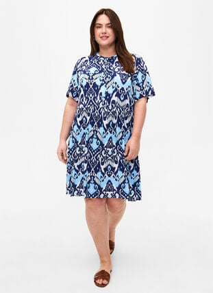 Short-sleeved viscose dress with print, Blue Ethnic AOP, Model image number 2
