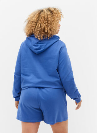Sweatshorts with pockets, Dazzling Blue, Model image number 1