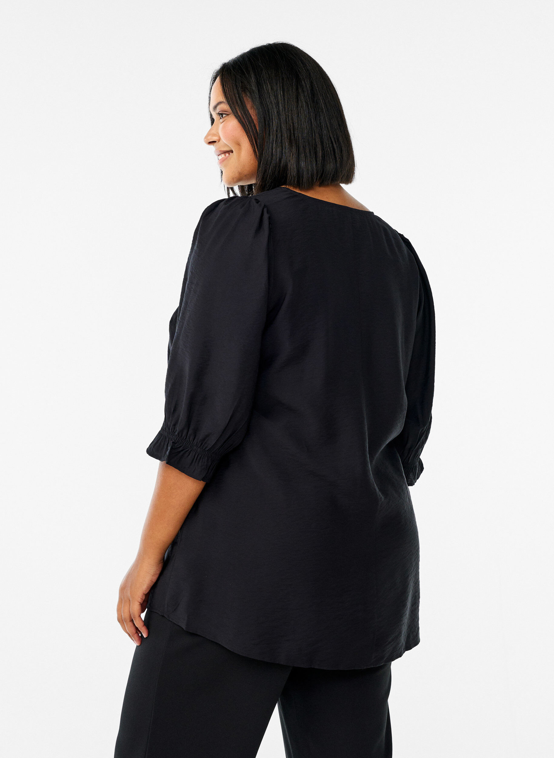 Zizzifashion Tunic with 3/4 sleeves and a V-neck, Black, Model image number 2