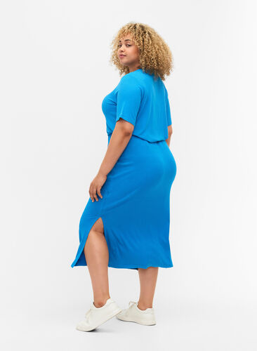 Tight-fitting viscose midi skirt, Ibiza Blue, Model image number 1