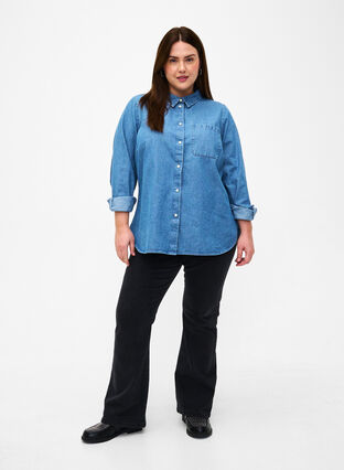 Long sleeve denim shirt with chest pocket, Light Blue Denim, Model image number 2