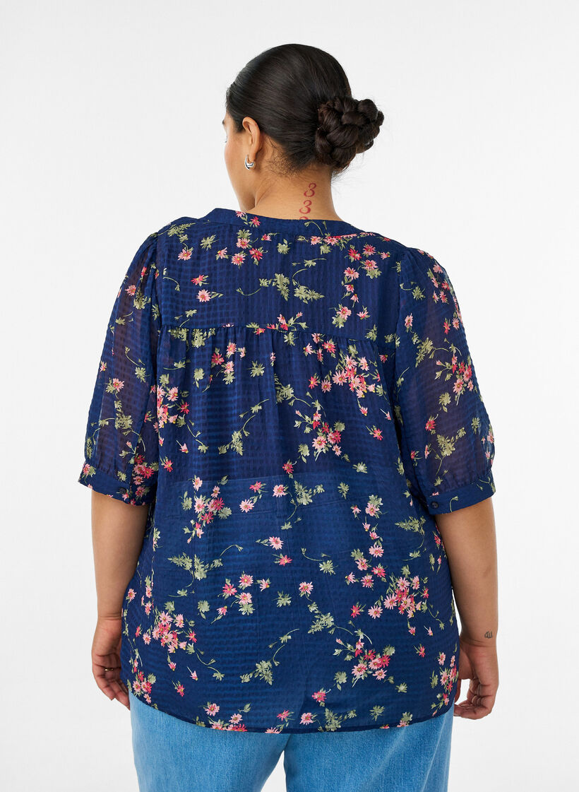 Blouse with floral print and V-neck, Blue, Model image number 2