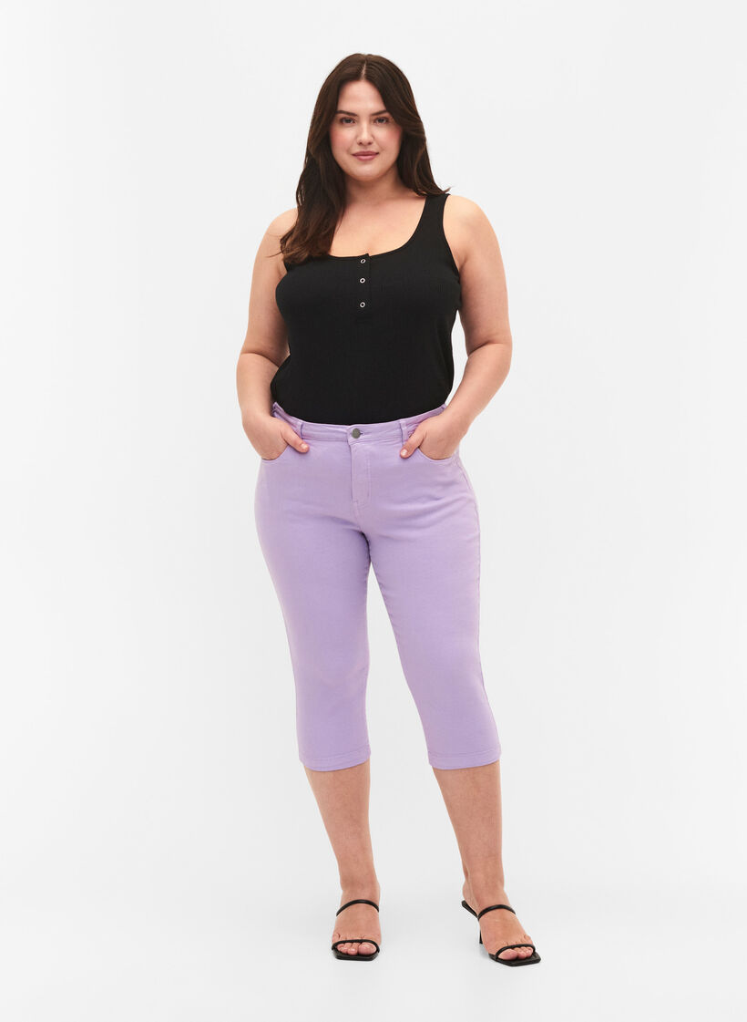 Tight-fitting Emily capri trousers - Purple - Sz. 42-60 - Zizzifashion