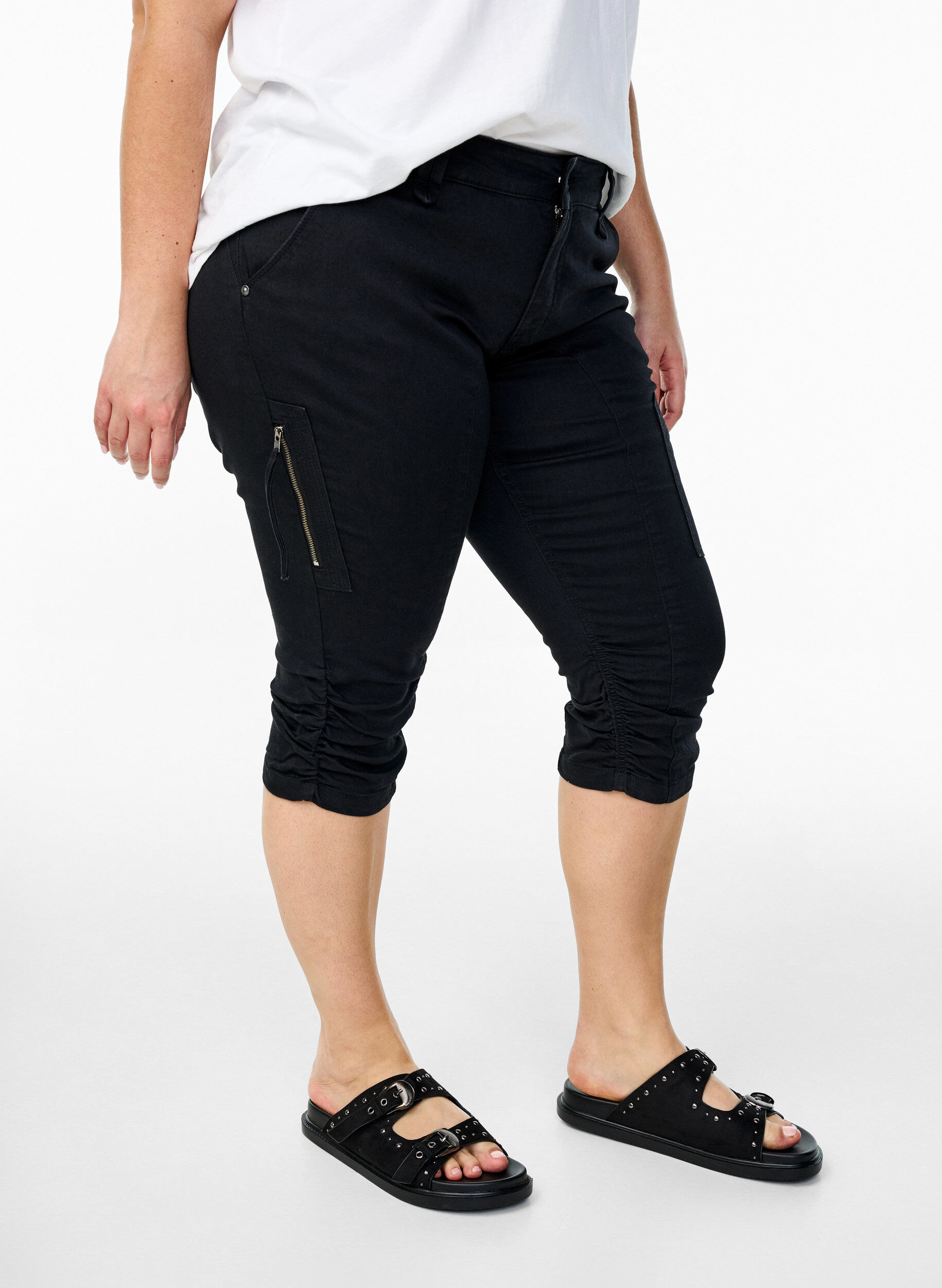Zizzifashion Slim fit capri jeans with pockets, Black, Model image number 2