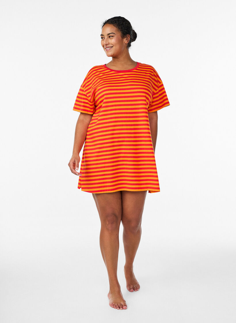 Long striped night T-shirt, Red, Model image number 1