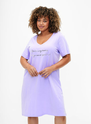Organic cotton nightdress with V-neck (GOTS), Lavender Decide, Model image number 0
