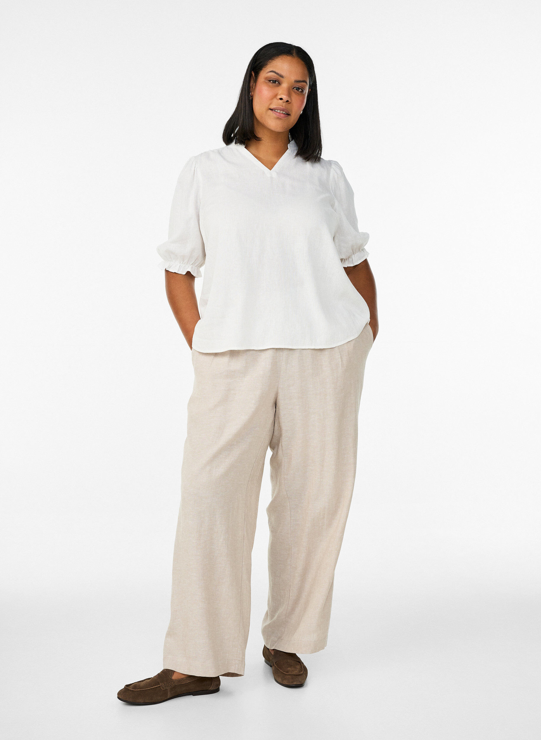 Zizzifashion Blouse in linen and viscose with 1/2 sleeves, White, Model image number 1