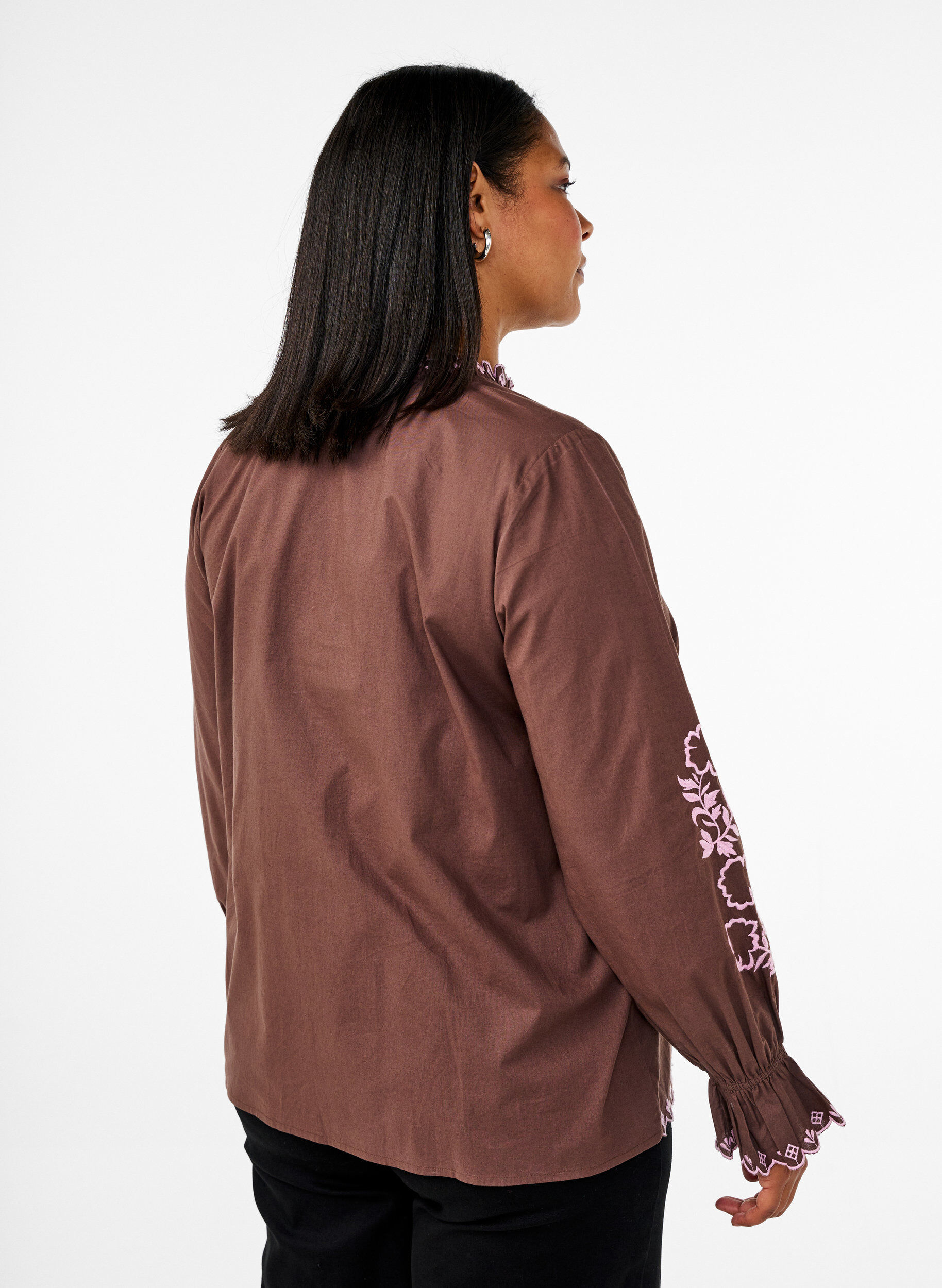 Zizzifashion Blouse with embroidery and ruffle details, Brown, Model image number 2