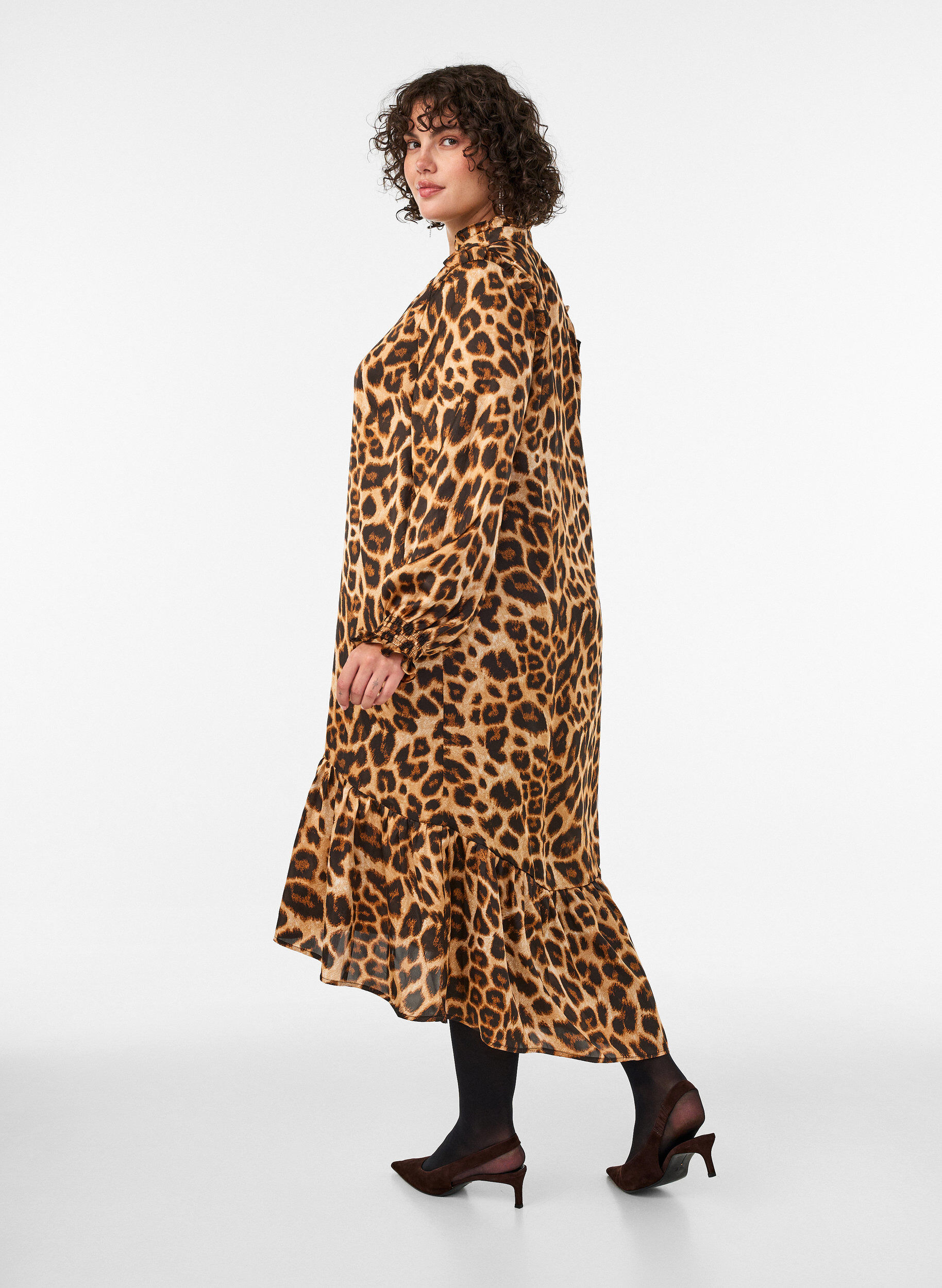 ZizzifashionDress with leopard print and ruffle details, Brown, Model image number 1