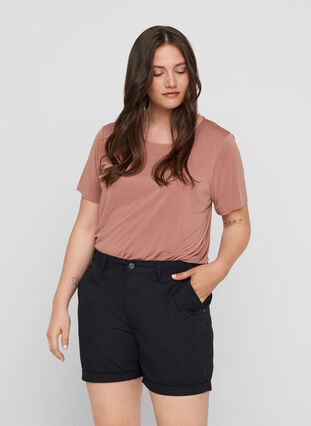 Regular fit shorts with pockets, Black, Model image number 0