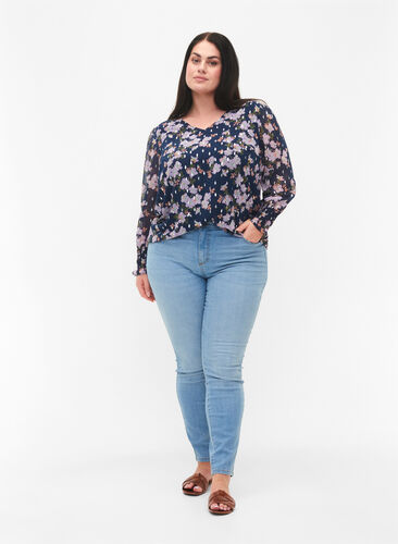 Floral blouse with long sleeves and v neck, Blue Small Fl. AOP, Model image number 2