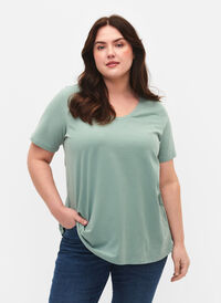 Basic plain cotton t-shirt, Chinois Green, Model